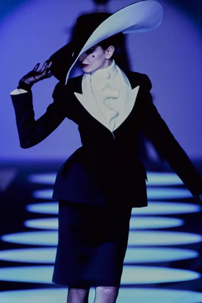 Look 35